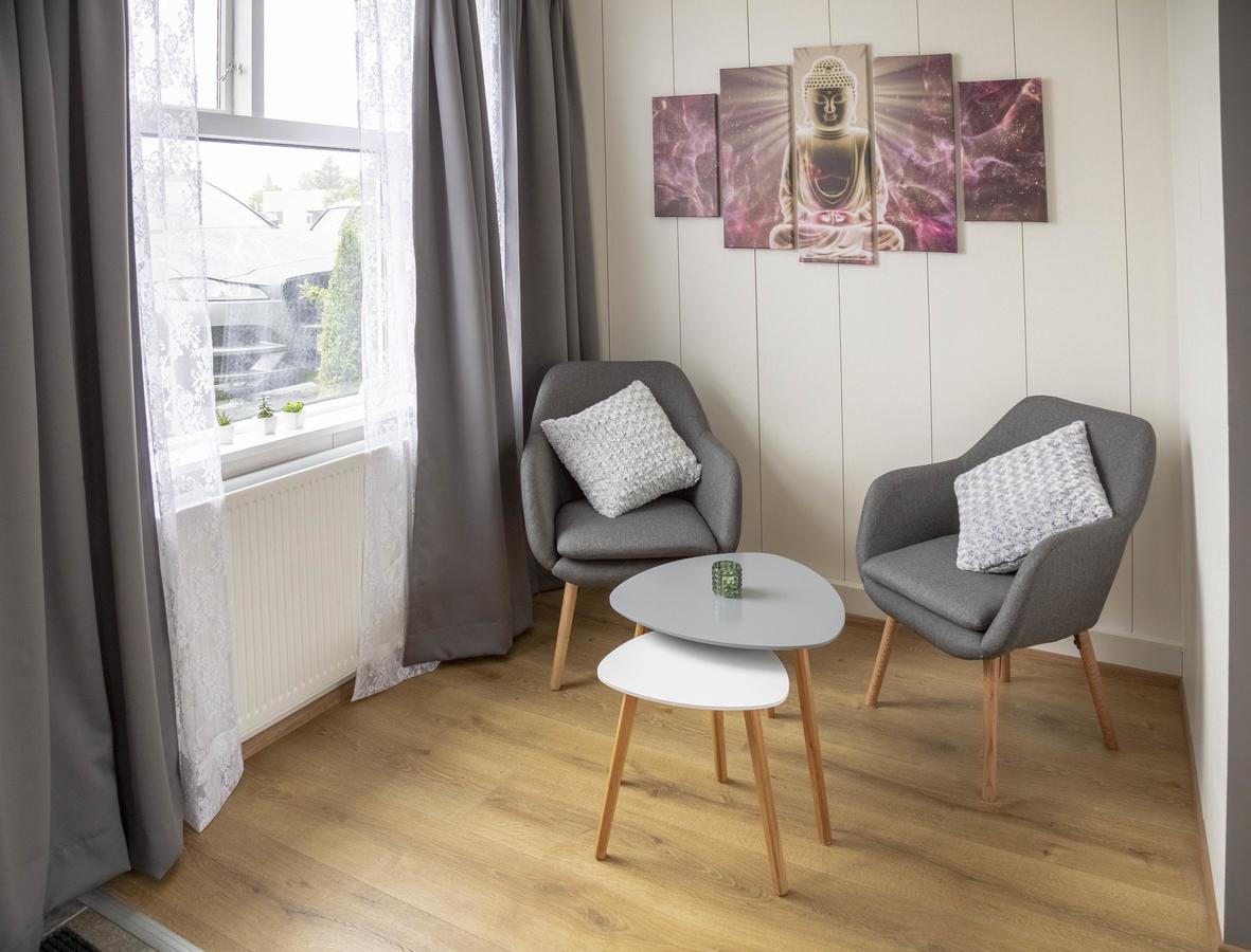 Private And Peaceful One Bedroom Apartments บอร์กาเนส ภายนอก รูปภาพ