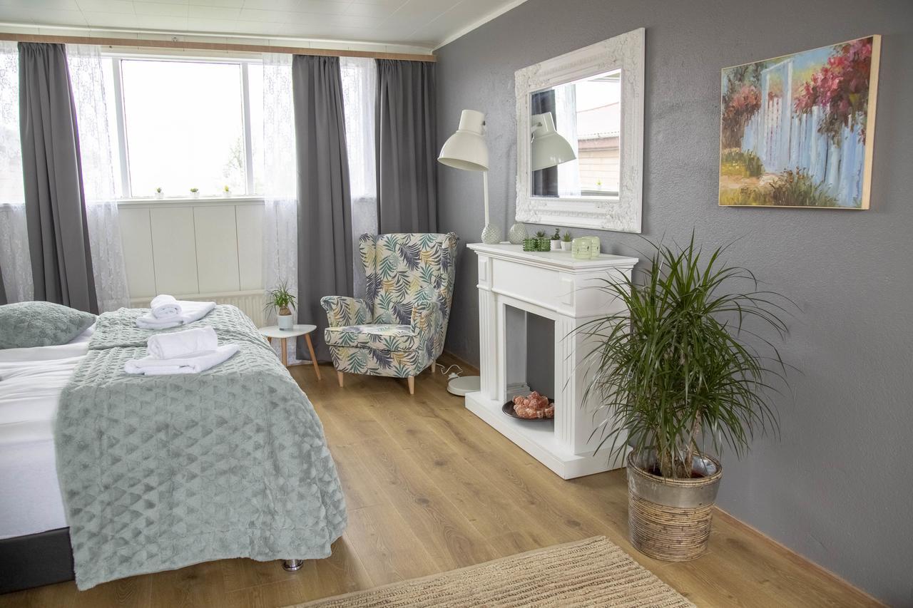 Private And Peaceful One Bedroom Apartments บอร์กาเนส ภายนอก รูปภาพ