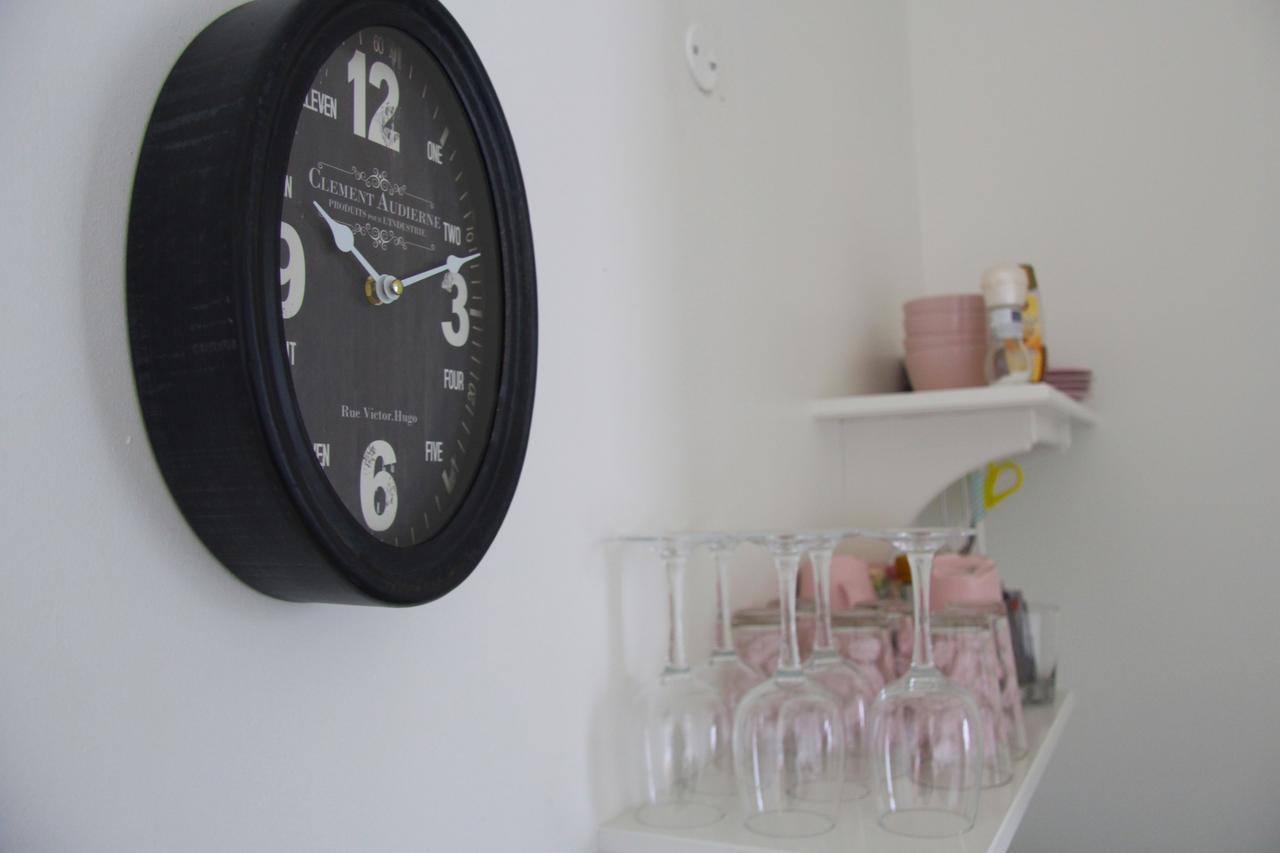 Private And Peaceful One Bedroom Apartments บอร์กาเนส ภายนอก รูปภาพ