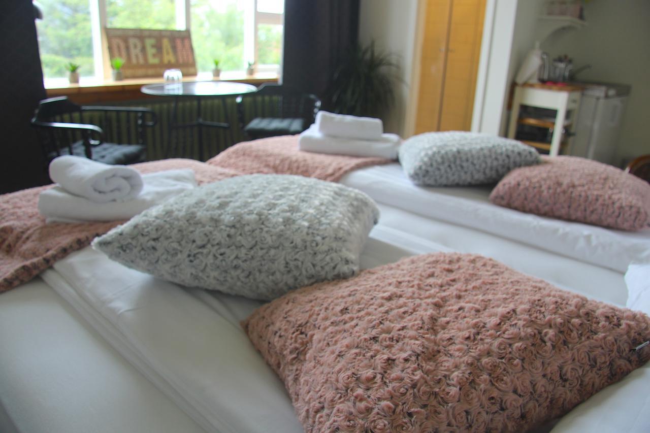 Private And Peaceful One Bedroom Apartments บอร์กาเนส ภายนอก รูปภาพ